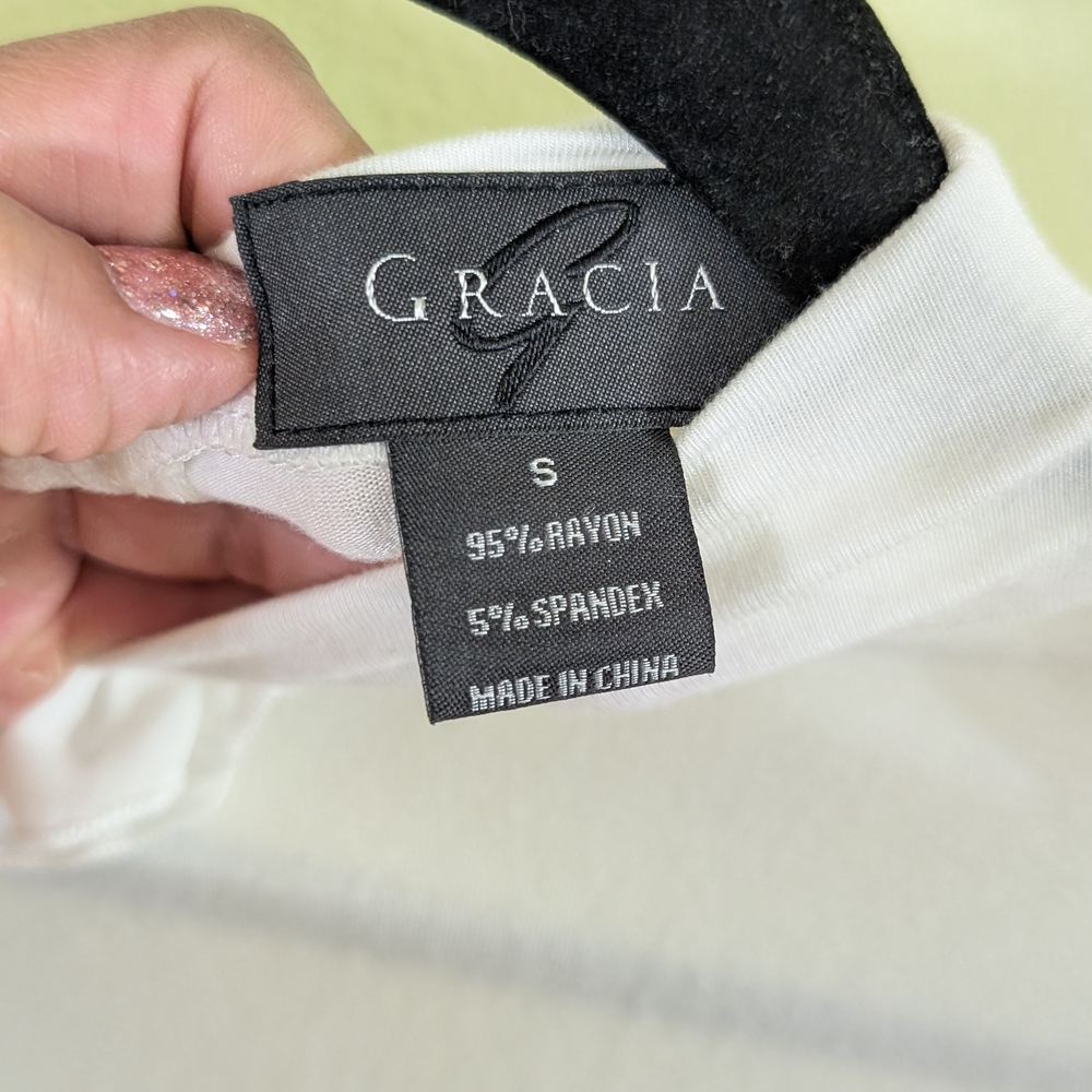 Gracia Ivory Ruffle Blouse - Picture 5 of 6